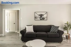 Image of 4 Bed 3 Bath House, Spacious, Smart TVs in all rooms, Whole house to yourself