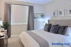 Image of Modern Building - Free Parking - By CHOC & St Joseph