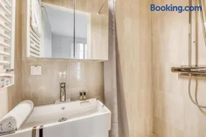 Image of Charming Apartment close to Gare de Lyon