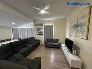 Image of Spacious Family Home Sleeps 8