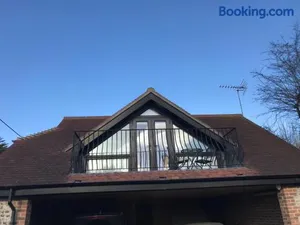 Image of Hunters Hide Apt