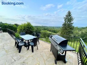 Image of Maison avec Terrasse Surplombant la Vallée