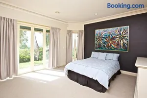 Image of Tranquil Garden Hideaway