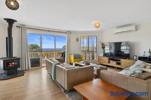 Image of Valley Views - 11 Woodgate Road