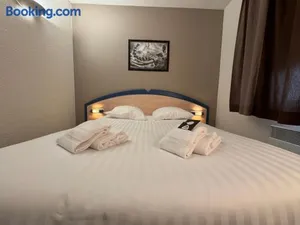 Image of Le 2 by Hotel Akena - Nantes Beaujoire, Porte de Sainte Luce