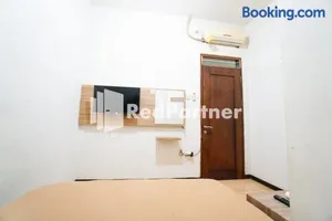 Image of Bright Residence near ITC Mangga Dua Mitra RedDoorz