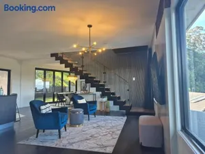 Image of RESIDENTIAL 4 BEDROOM House