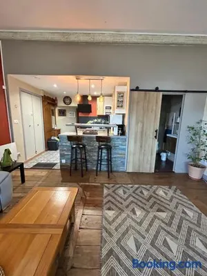 Image of Maison DE LUR