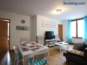 Image of Appartement T3 avec Parking à La Bourboule, à 500m des Thermes et du Centre, WiFi Inclus - FR-1-608-14