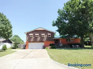 Image of Golden Sunflower's Apt E