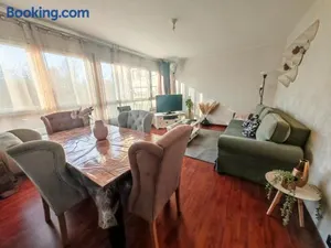 Image of T3 COSY petit balcon 5mins France miniature