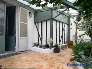 Image of La Salle d Attente - Hyper centre