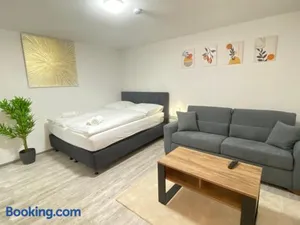 Image of LUXOMES: Design Apartment - private Parking - 4 People