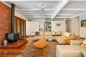 Image of Sea Sounds on Lohr Inverloch