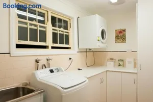 Image of Linfield Cottage