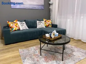 Image of Central Cozy Apartment North Railway St - 4 Min Walk
