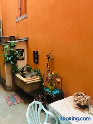 Image of LOFT D ARTISTES AVEC PATIO AU PORT DE NICE