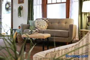 Image of Cozy & Convenient Getaway 3BD 2BA Dog Friendly