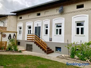 Image of Riesling House Laa