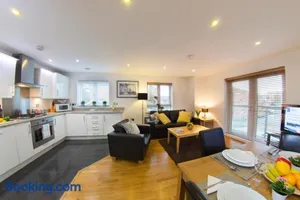 Image of Borehamwood - Spacious Apartment