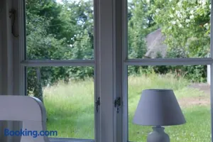 Image of Kate unter Reet im Grünen