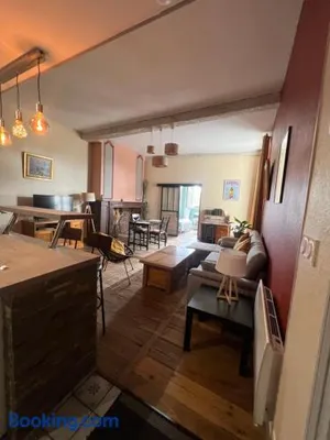 Image of Maison DE LUR