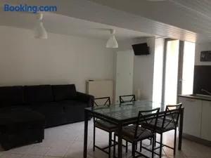 Image of Joli appartement de 60m2 avec Balcon à la campagne