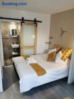 Image of Studio Cosy Bronze - Cosy & Cocon