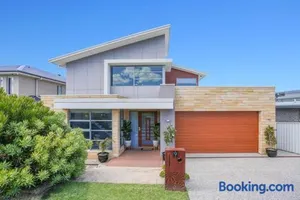 Image of Modern Executive Ocean View Oasis Shell Cove Mansion 5 Minutes to Beach Sleeps 16