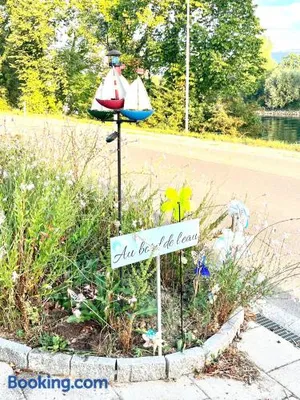 Image of Au bord de l’eau