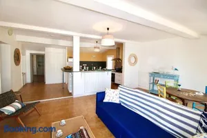 Image of Grand appartement avec vue sur quai