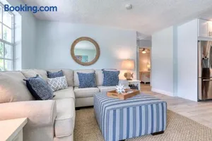 Image of Enchanting Juno Beach Home! Sleeps 8!