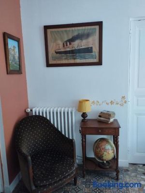 Image of Le Voltaire
