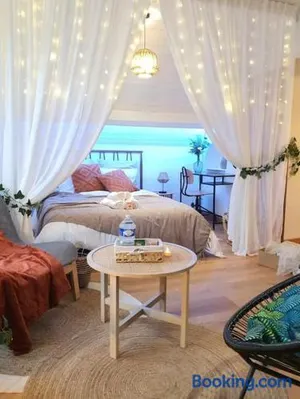 Image of studio amoureuse