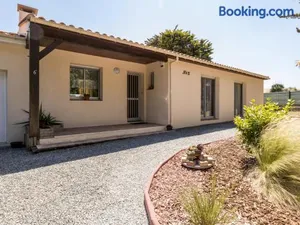Image of Gîte spacieux avec jardin clos et accès mer à 100m, proche commerces - Saint-Brévin-les-Pins - FR-1-306-1049
