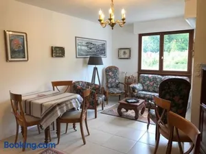 Image of Studio Calme à 5min de l'Océan - Parking et Balcon Aménagé - FR-1-4-521