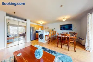 Image of Lake Winnipesaukee Retreat