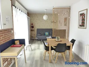 Image of LA PETITE MAISON TAHET, 2 pers avec terrasse