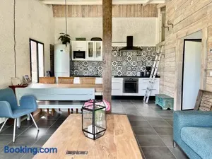 Image of La Belle Petite Ferme Rosiers de Julliac 19350