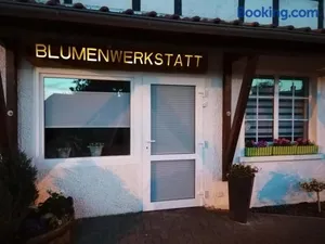 Image of Blumenwerkstatt mit Sauna und Jacuzzi