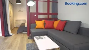 Image of Les Rochelais 12B