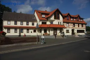 Image of Deutsches Haus Hotel Restaurant Gastwirtschaft Biergarten am Radweg Bermuthshain