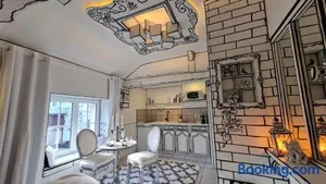 Image of Studio illustré Insolite