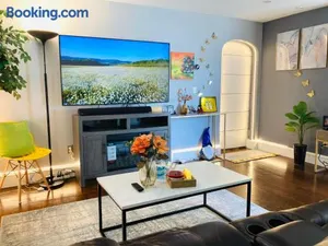 Image of RI Full House - Gym, Entertain & More