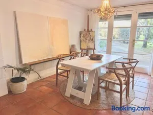 Image of Villa Saint George Byron Hinterland