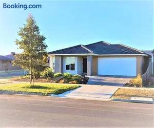 Image of Lucas One 2-bedroom apartment NBN Pets