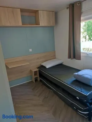 Image of superbe mobil home 6/8 pers,clim, sans vis a vis dans camping 4* espace aquatique