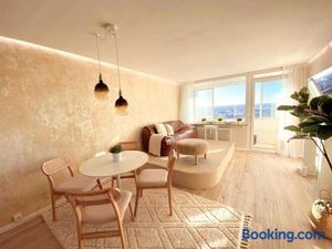 Image of Stylische Sunset-Wohnung