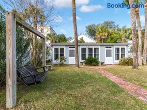 Image of Captains Quarters B