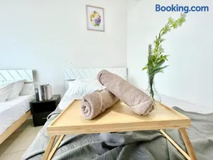 Image of T1 Cozy 1-10Pax 2Room Trefoil Setia Alam Smart TV WiFi